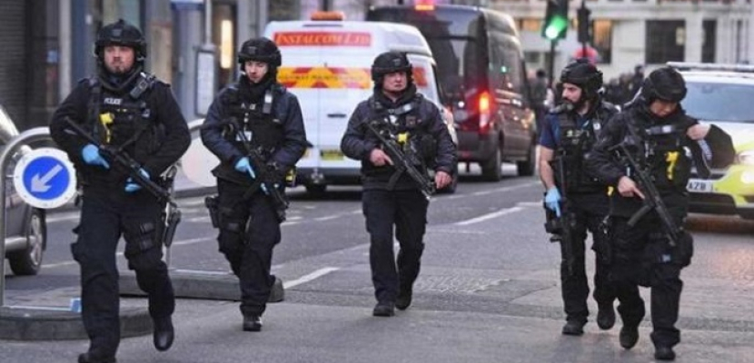 الشرطة البريطانية تغلق شارعا في ليدز بعد تلقي متجر تحف “قنبلة يدوية” بالبريد