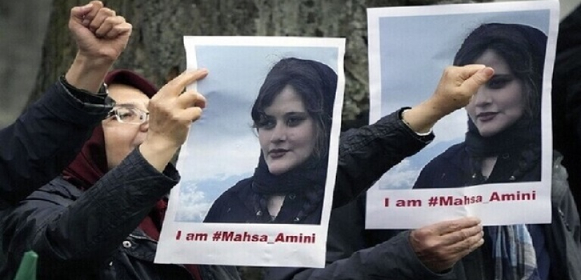إيران تعلن أن أميني قضت نتيجة تداعيات مرضيّة سابقة وليس “ضربات”