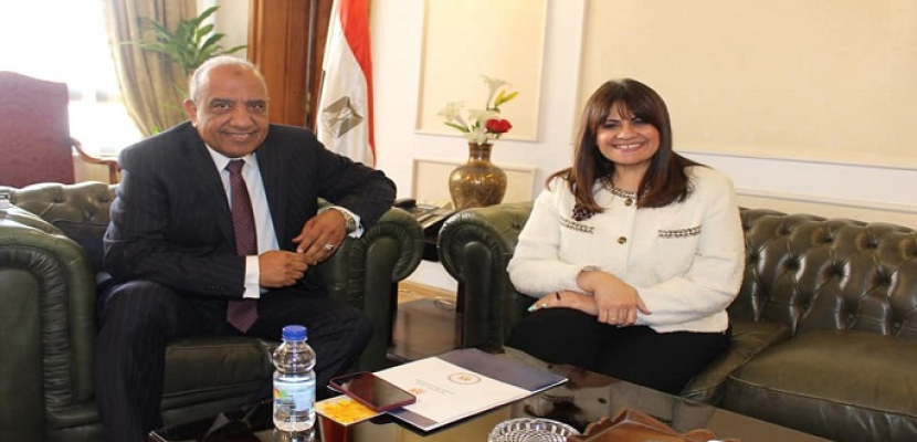 وزيرة الهجرة تبحث مع وزير قطاع الأعمال العام سبل توفير محفزات للمصريين بالخارج
