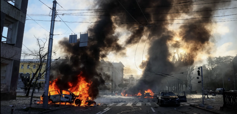ردًا على تفجير جسر القرم .. موجة قصف روسية تستهدف العاصمة الأوكرانية كييف وتسفر عن قتلى وجرحى