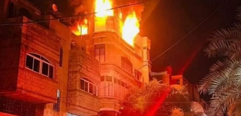 مقتل 21 فلسطينيا في حريق بمخيم جباليا شمال غزة.. وإعلان الحداد الوطني الجمعة