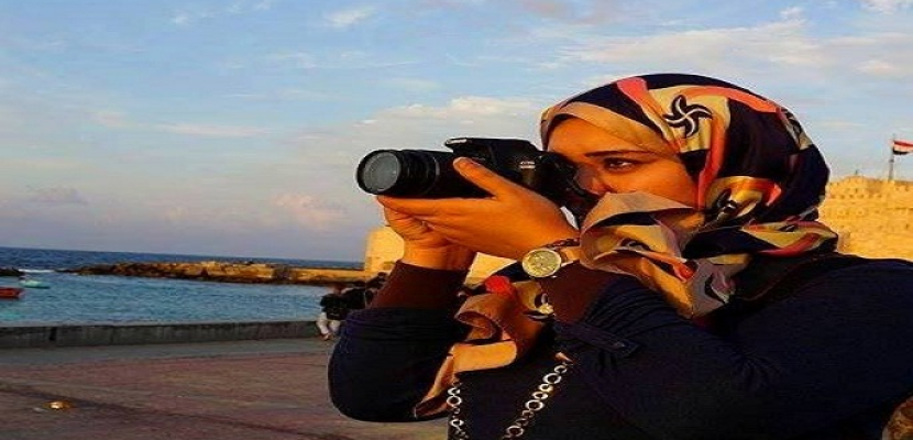تتويج فيلم”امرأة تطل من النافذة” بالجائزة الفضية في الملتقى الدولي للأفلام الوثائقية بالجزائر