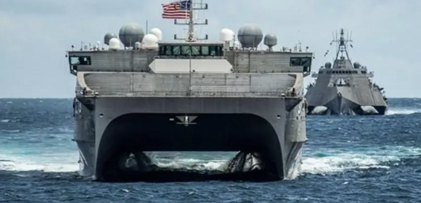 قائد القيادة المركزية الأمريكية : البحرية الأمريكية تستعد لنشر 100 سفينة مُسيّرة في مياه الخليج