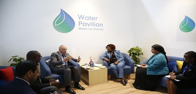 على هامش مؤتمر المناخ .. وزير الري يلتقى وزيرة المياه والصرف الصحي الكينية