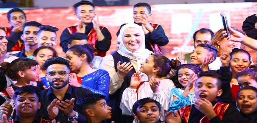 وزيرة التضامن تستعرض تقريرًا عن الجهود والخدمات المقدمة للأطفال في مصر