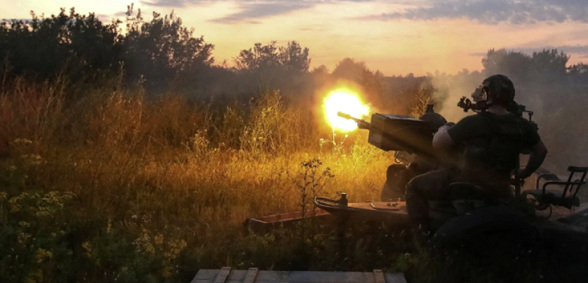 القوات الأوكرانية تتصدى لهجمات روسية بالقرب من 10 مناطق في دونيتسك