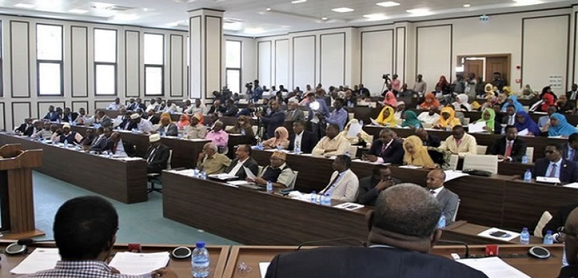 البرلمان الصومالي يؤجل اجتماعا لمناقشة الموزانة عقب هجوم لحركة الشباب