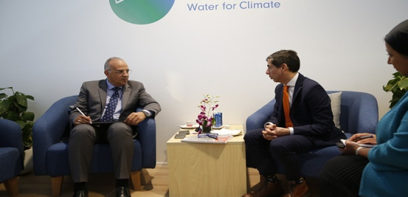 على هامش مؤتمر المناخ.. وزير الري يلتقى السكرتير التنفيذي لمنظمة “الشراكة العالمية للمياه” (GWP)