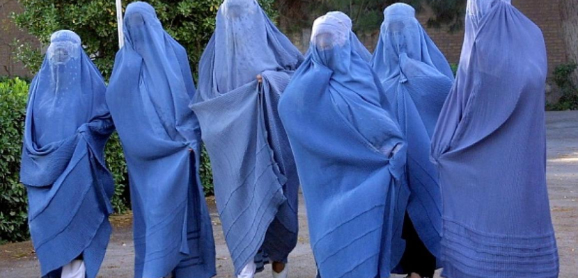 واشنطن بوست: أحلام المرأة في أفغانستان تتحطم على أعتاب قرارت طالبان