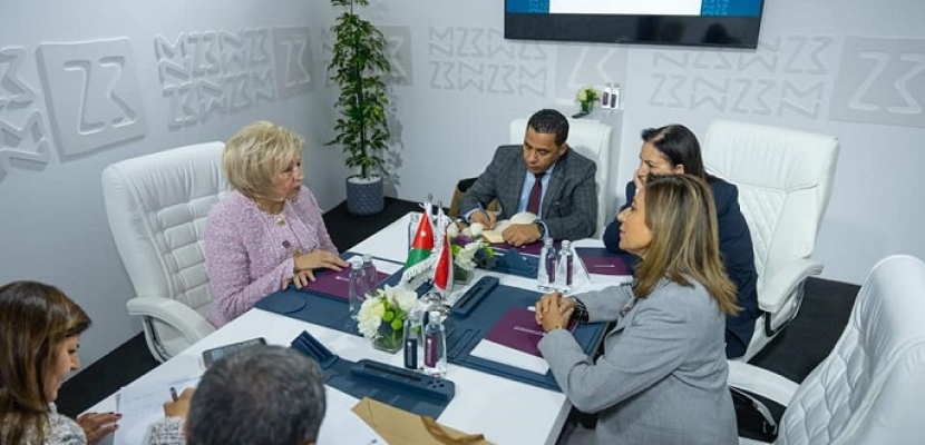 بالصور.. وزيرة الثقافة تعقد سلسلة من الاجتماعات مع المسؤولين عن الشؤون الثقافية بالوطن العربي
