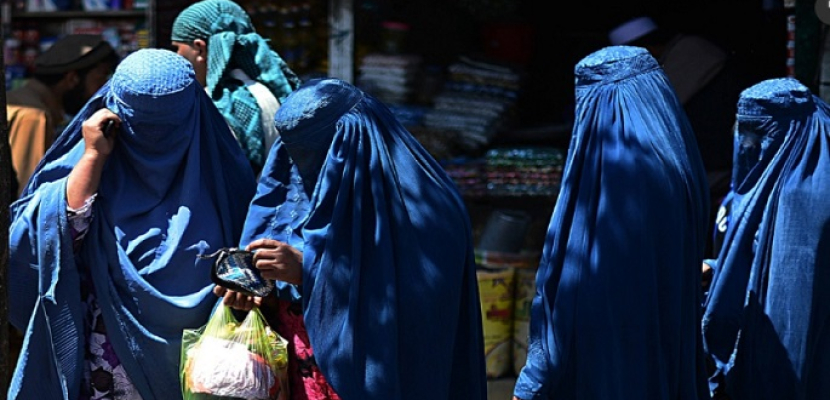 الجارديان : أفغانستان تحت حكم طالبان .. حرب على المرأة الأفغانية