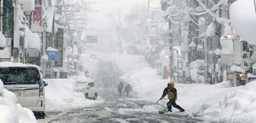عشرات القتلى والجرحى جراء الطقس السيء في اليابان وأمريكا وكندا