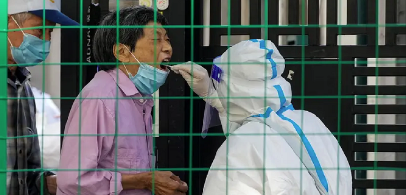 الصين: من غير المرجح حدوث انتشار وبائي واسع النطاق بسبب متغير أوميكرون في البلاد