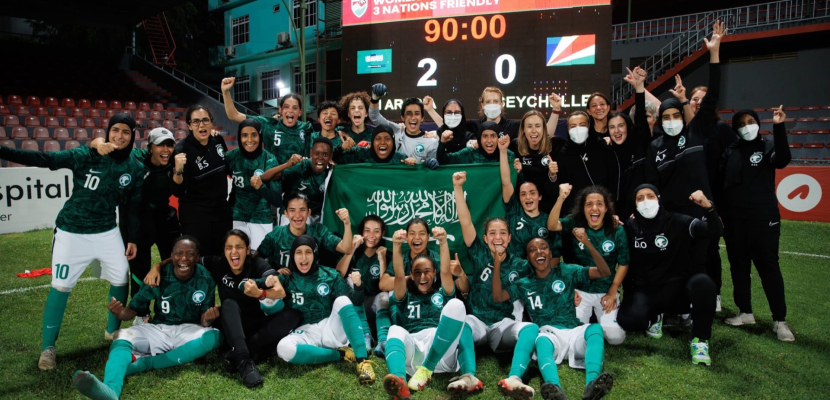 سيدات السعودية يحصدن أول بطولة دولية لكرة القدم