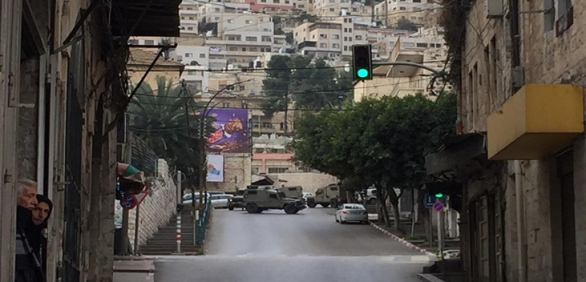 إصابة 10 فلسطينيين خلال اقتحام قوات الاحتلال لنابلس
