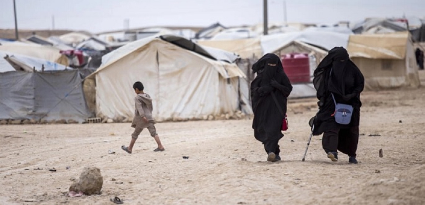 فرنسا تتسلم 15 امرأة و32 طفلا من مخيمات احتجاز في سوريا
