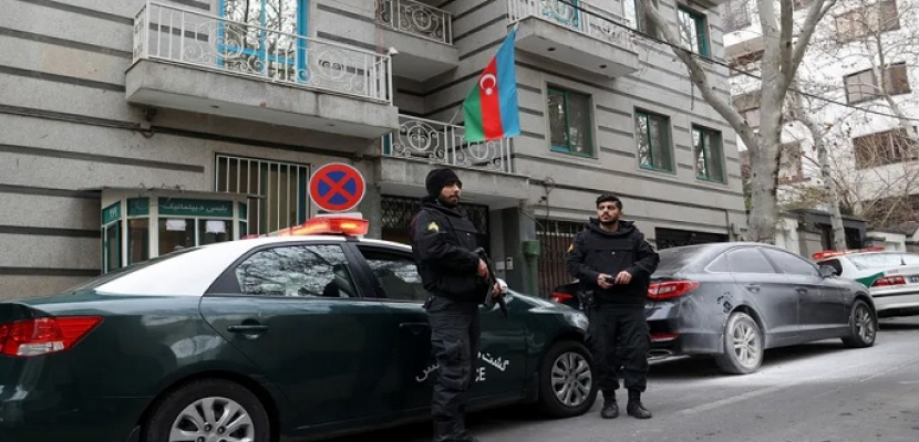أذربيجان تخلي سفارتها في طهران وتعتبر إيران مسؤولة عن الهجوم عليها