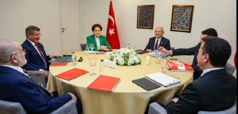 المعارضة في تركيا تبحث اختيار مرشّحٍ ينافس الرئيس في الانتخابات المقبلة