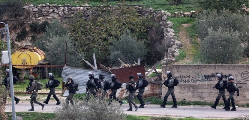 مواجهات واعتقالات بالضفة الغربية واشتباكات بنابلس وقباطية