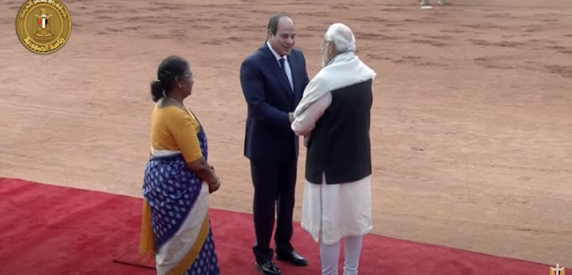 بالفيديو .. رئيسة جمهورية الهند ورئيس الوزراء يستقبلان الرئيس السيسي بساحة القصر الرئاسي الهندي