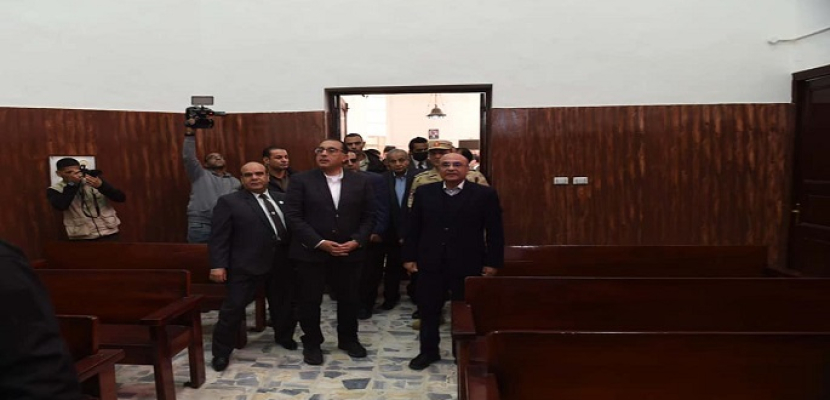 بالصور ..مدبولى يتفقد محكمة شمال سيناء الإبتدائية بالعريش قبل أيام من عودة انتظام العمل بها