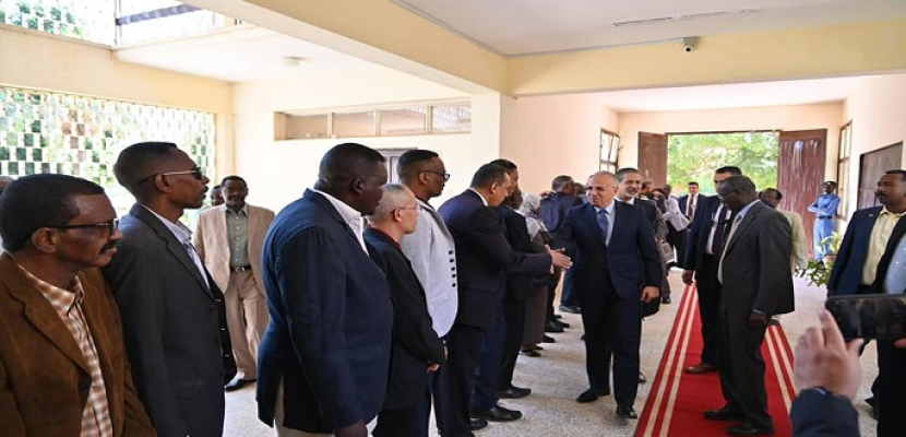 بالصور..  وزير الري يصل لدولة السودان الشقيقة فى زيارة رسمية لمدة يومين