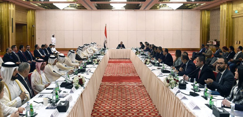 بالصور.. رئيس الوزراء يلتقى أعضاء مجلس إدارة غرفة قطر ورابطة رجال الأعمال القطريين