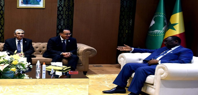 على هامش “قمة داكار”.. الرئيس السنغالي يلتقي ممثلي الشركات المصرية ويشيد بما تمتلكه من خبرات