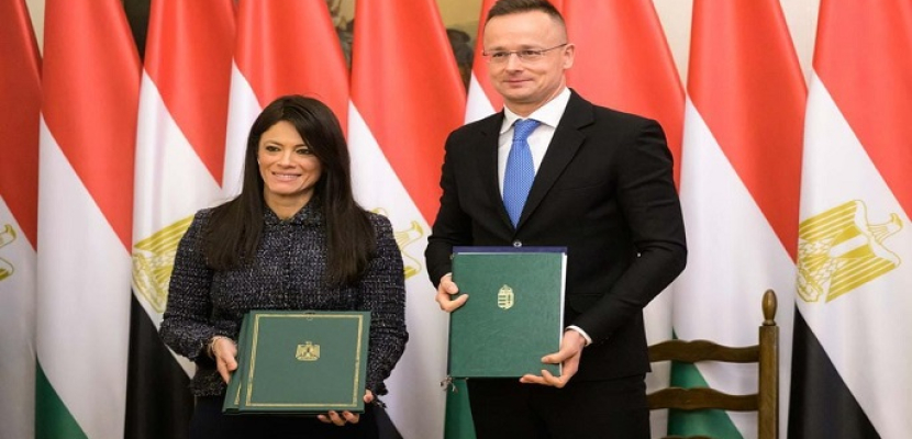بالصور.. المشاط تبحث مع وزير الخارجية والتجارة المجري جهود تعزيز العلاقات المشتركة بين البلدين