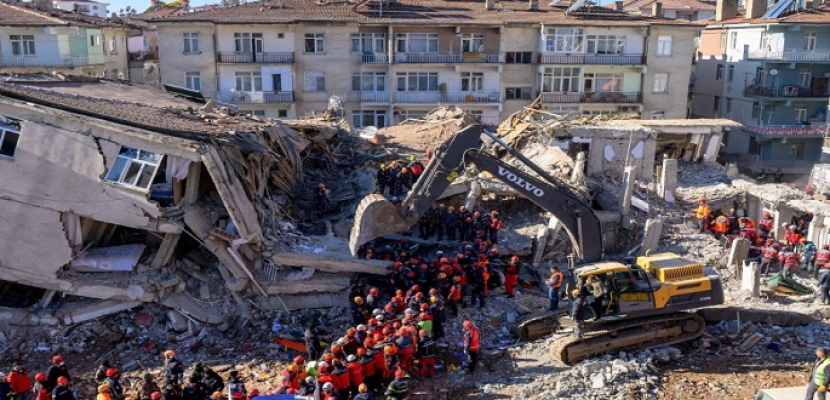 الرئيس التركي: ارتفاع حصيلة قتلى الزلزال إلى 8 آلاف و574 شخصا