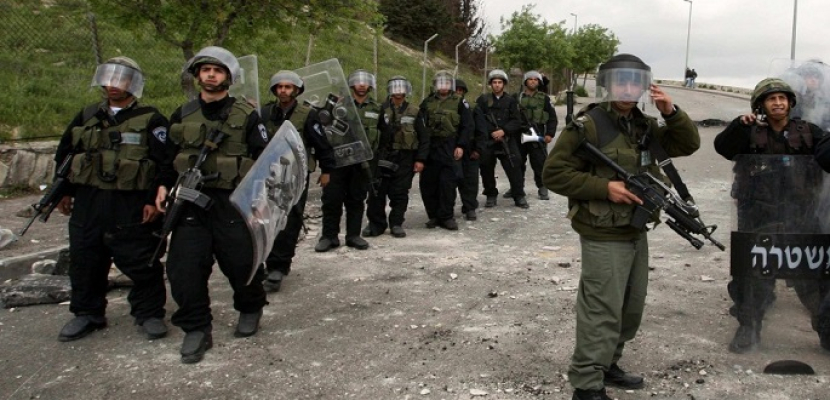 الاحتلال الإسرائيلي يغلق الحواجز العسكرية المُحيطة بمدينة نابلس
