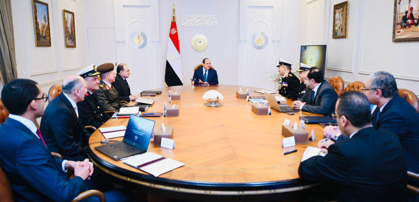 الرئيس السيسي يوجه بالاستفادة من الموقع الجغرافي الفريد لمصر كنقطة التقاء للخطوط المواصلات البحرية العالمية