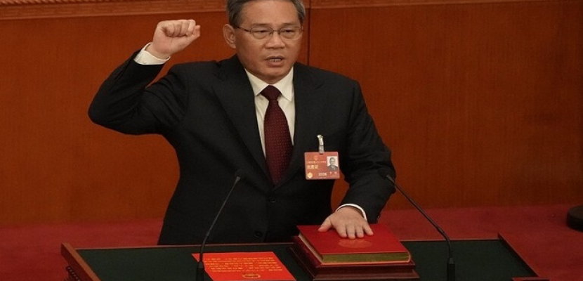 لي تشيانج.. رئيس جديد للوزراء في الصين