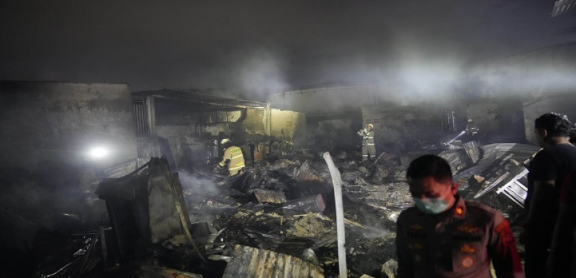 مقتل 17 جراء حريق بمستودع وقود فى إندونسيا