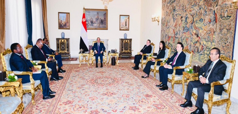 الرئيس السيسي يؤكد تطلع مصر لتعزيز التعاون مع بنك التنمية الإفريقي خلال الفترة المقبلة