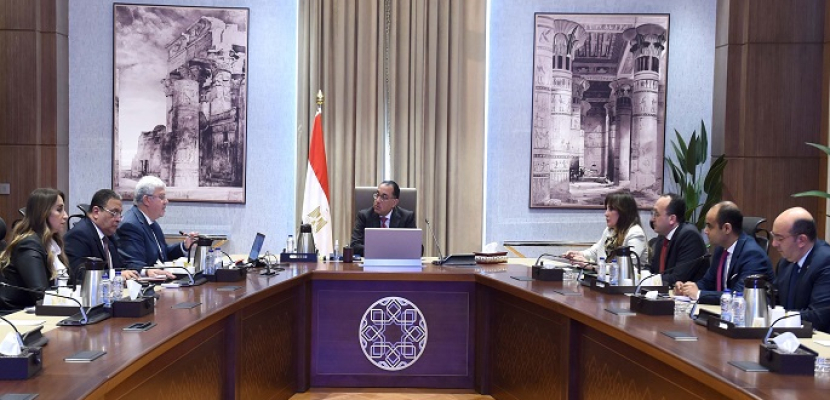 بالصور.. رئيس الوزراء يتابع مع وزير التعليم العالي موقف الطلاب المصريين الدارسين بالجامعات السودانية