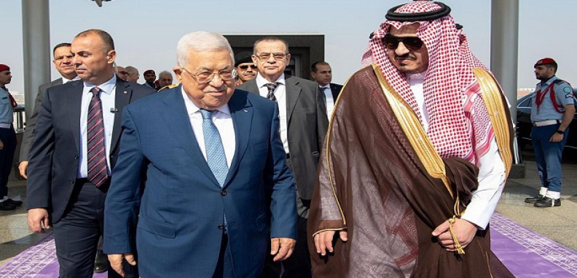 الرئيس الفلسطيني يبدأ زيارة رسمية إلى السعودية