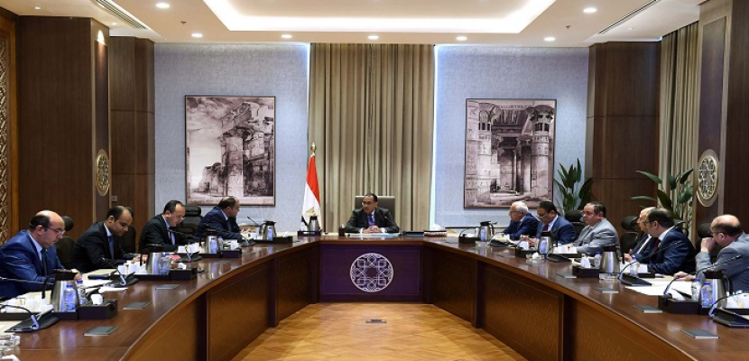 بالصور.. رئيس الوزراء يتابع موقف مشروعات المنطقة الصناعية ببورسعيد
