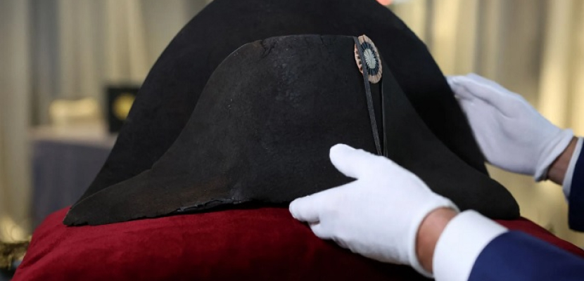قبعة نابليون للبيع في مزاد.. وتوقعات بتحقيقها رقمًا كبيرًا