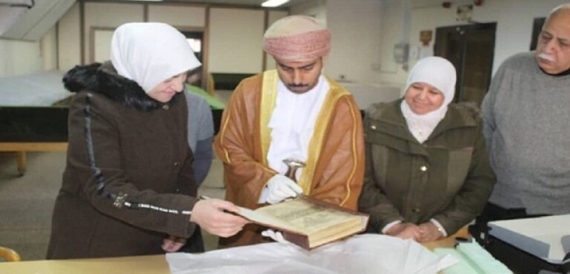 سلطنة عمان تعيد مخطوطا تاريخيا نادرا إلى سوريا