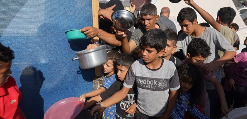 الجارديان البريطانية : نحو نصف مليون من سكان قطاع غزة مهددين بخطر المجاعة
