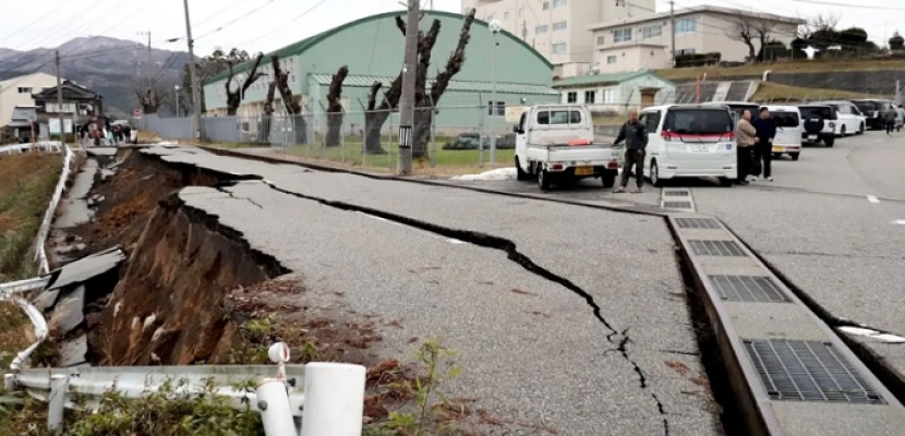 إنقاذ مسنة من تحت الأنقاض بعد مرور 124 ساعة على وقوع زلزال اليابان القوي
