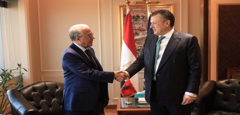 وزير السياحة يبحث مع سفير المغرب بالقاهرة سبل التعاون بين البلدين