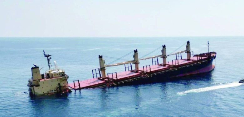 استهداف سفينة قبالة اليمن ونجاة أخرى من هجوم صاروخي