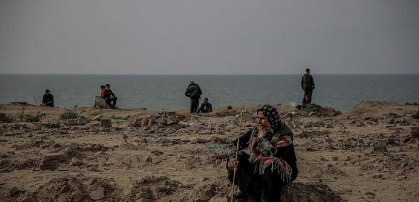 في ظل القتل والتجويع.. “ميناء بايدن” في غزة يثير مخاوف من تهجير الغزاويين
