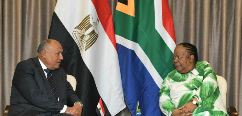 بالصور.. وزير الخارجية يعقد جلسة مشاورات سياسية مع نظيرته الجنوب إفريقية في بريتوريا