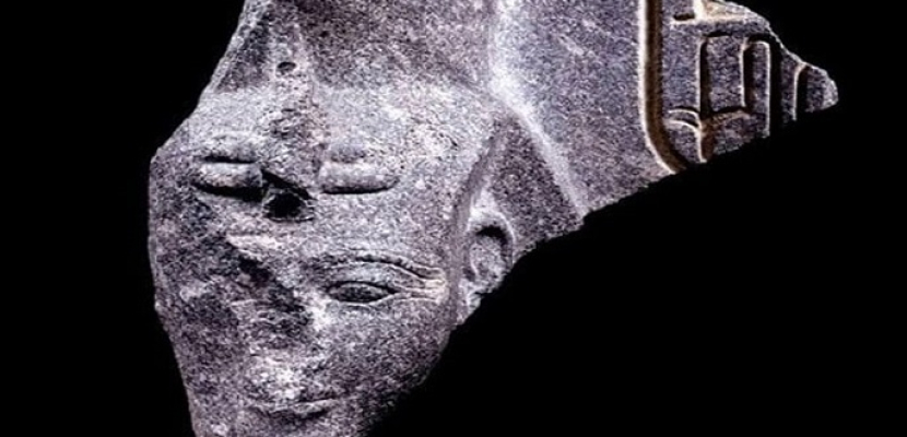 وزارة الآثار: وصول رأس تمثال الملك رمسيس الثاني بعد استعادتها من سويسرا
