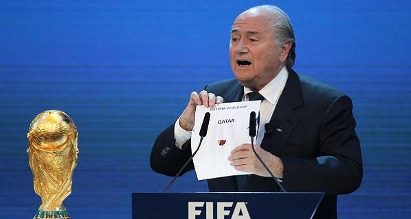 الديلي ميل: “الفيفا” منح تنظيم كأس العالم 2022 لدولة “راعية للإرهاب”
