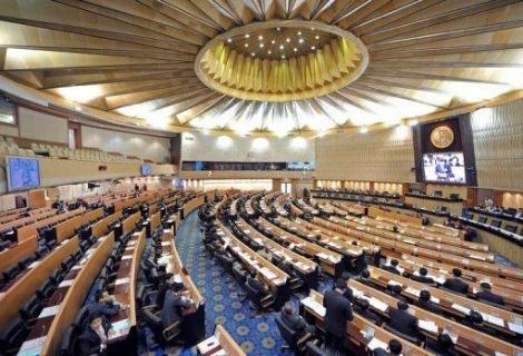 البرلمان التايلاندي يصوت ضد حجب الثقة عن رئيسة الوزراء