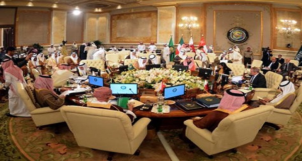 دول الخليج تطالب بإطار زمني لتشكيل حكومة انتقالية بسوريا
